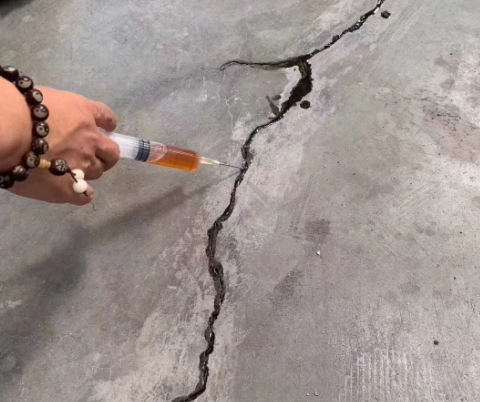 嘉峪关混凝土裂缝修补技术详解​